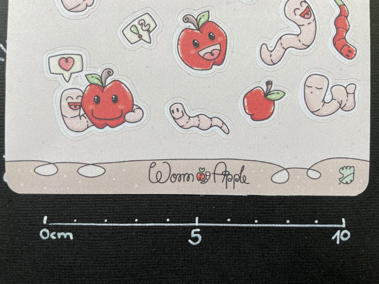 Worm&Apple